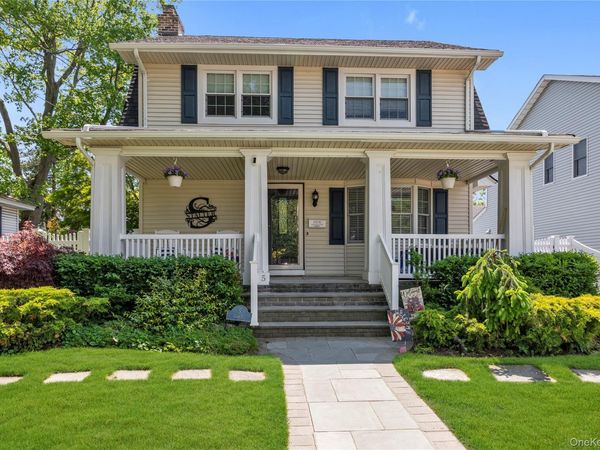 5 Lloyd Avenue , Lynbrook, NY 11563
