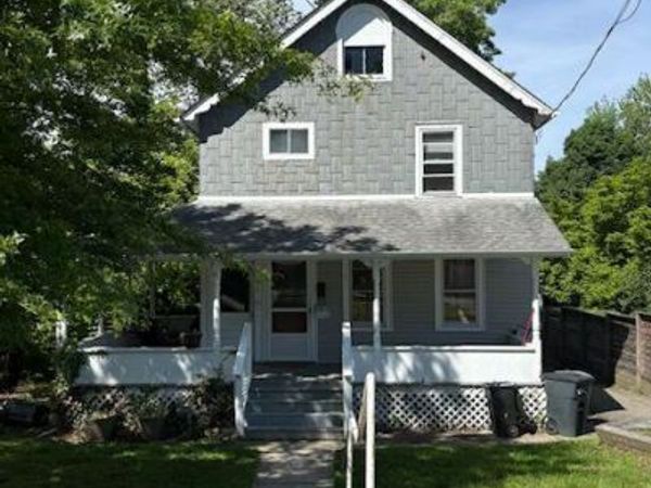 223 Park Avenue , Huntington, NY 11743