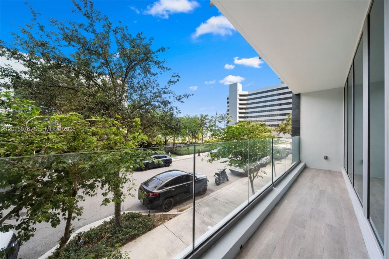 650 NE 32nd St , Unit BH4, Miami, FL 33137 Photo