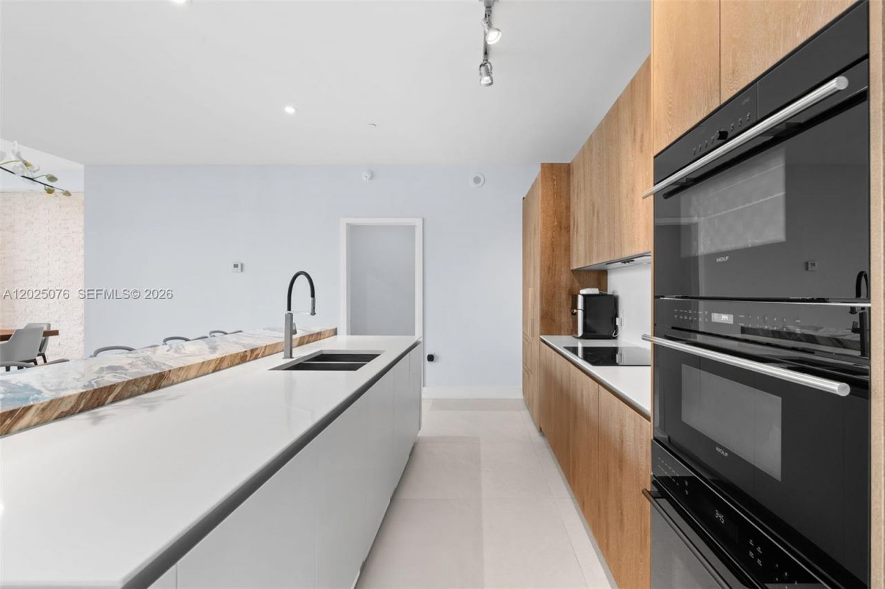 650 NE 32nd St , Unit BH4, Miami, FL 33137 Photo