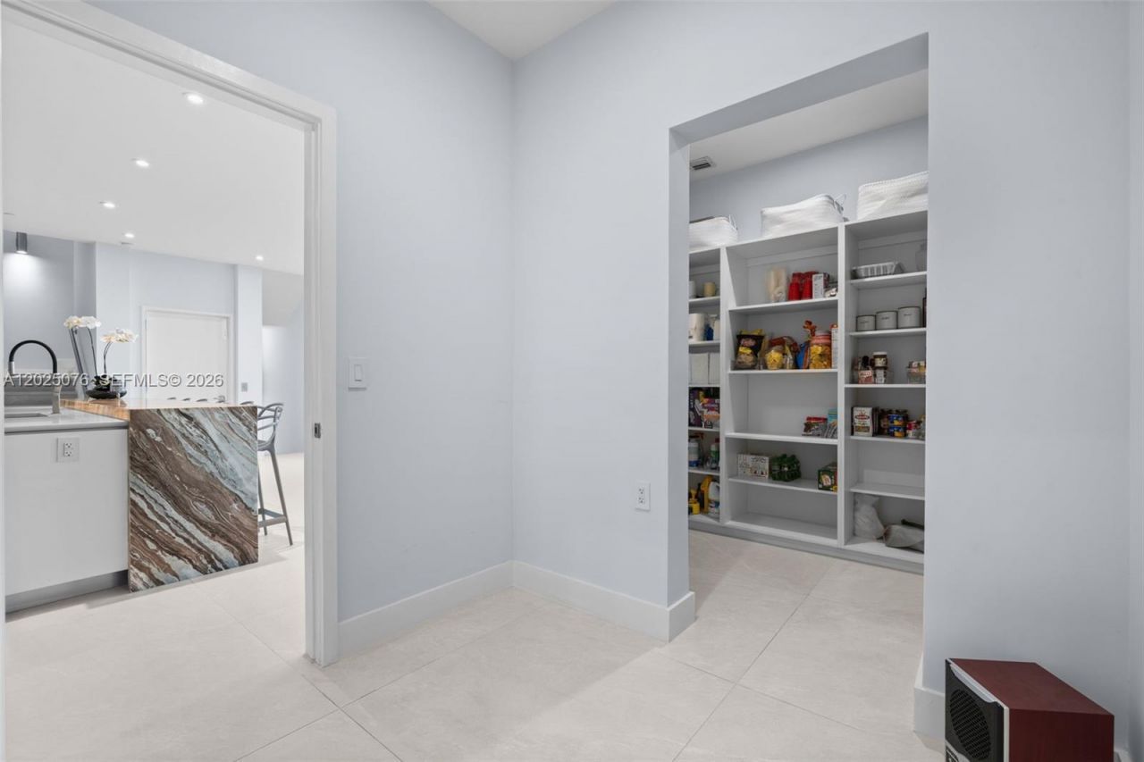 650 NE 32nd St , Unit BH4, Miami, FL 33137 Photo