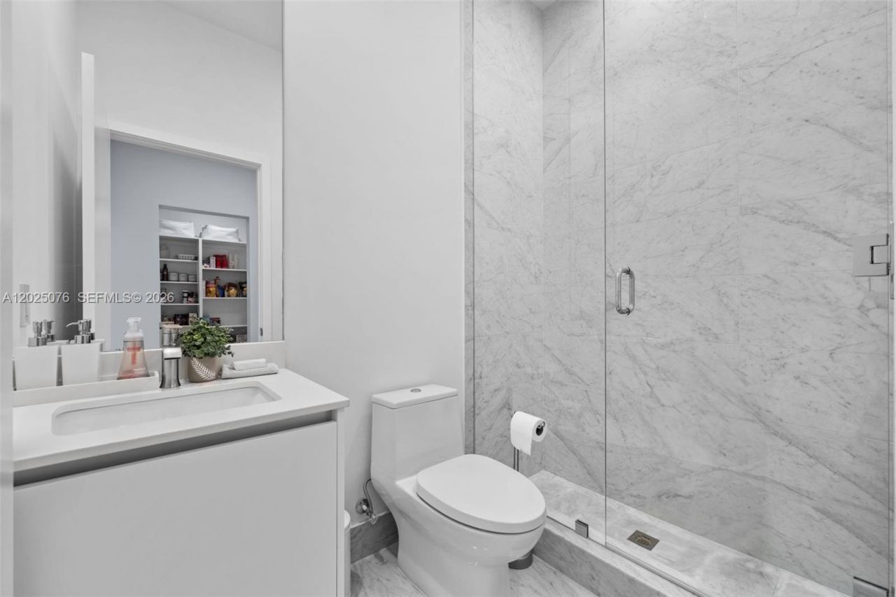 650 NE 32nd St , Unit BH4, Miami, FL 33137 Photo