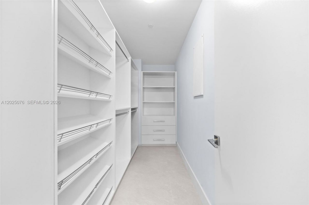 650 NE 32nd St , Unit BH4, Miami, FL 33137 Photo