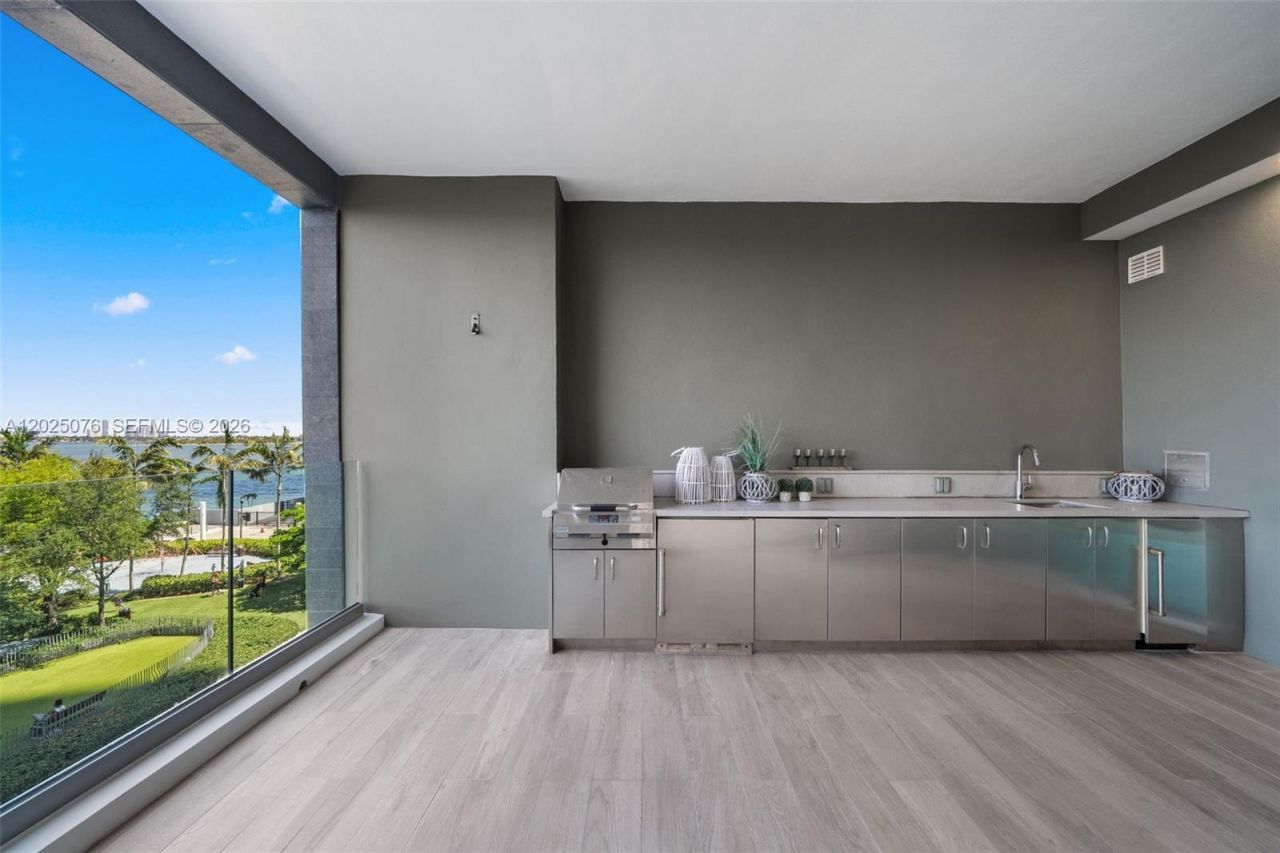 650 NE 32nd St , Unit BH4, Miami, FL 33137 Photo