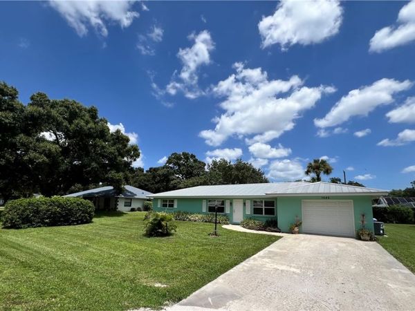 1646 71st Court, Vero Beach, FL 32966