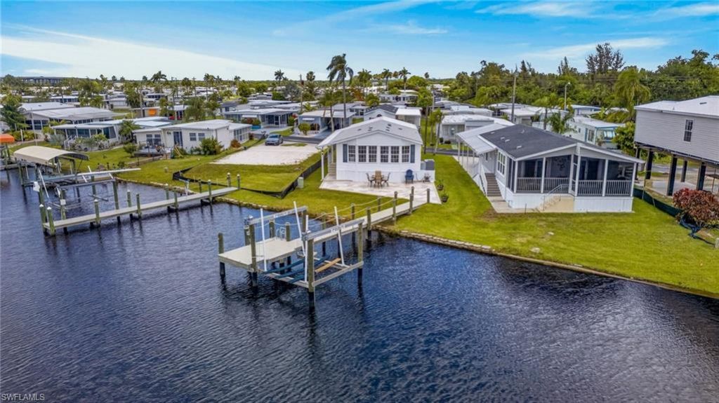 39 Channel Ln, Fort Myers, FL 33905 Main Photo