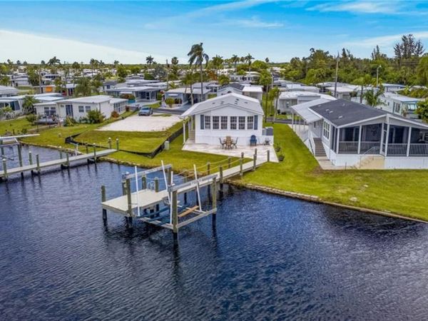 39 Channel LN, FORT MYERS, FL 33905
