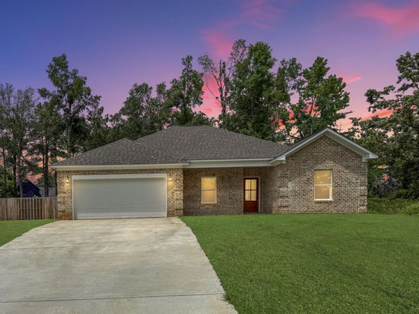 242 E Oxford St., Pontotoc, MS 38863
