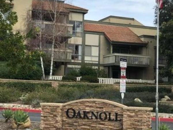 286 Oakleaf Drive, Unit 32, Thousand Oaks, CA 91360