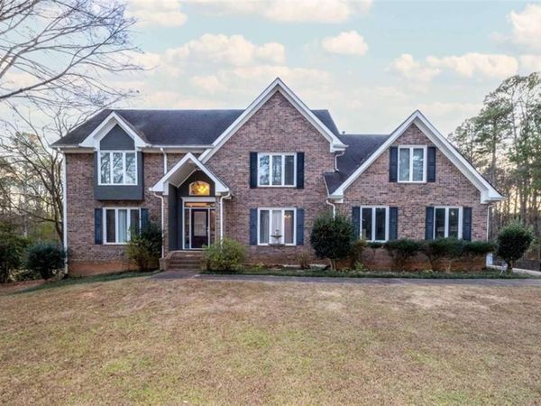 135 Acton Drive , Fayetteville, GA 30215
