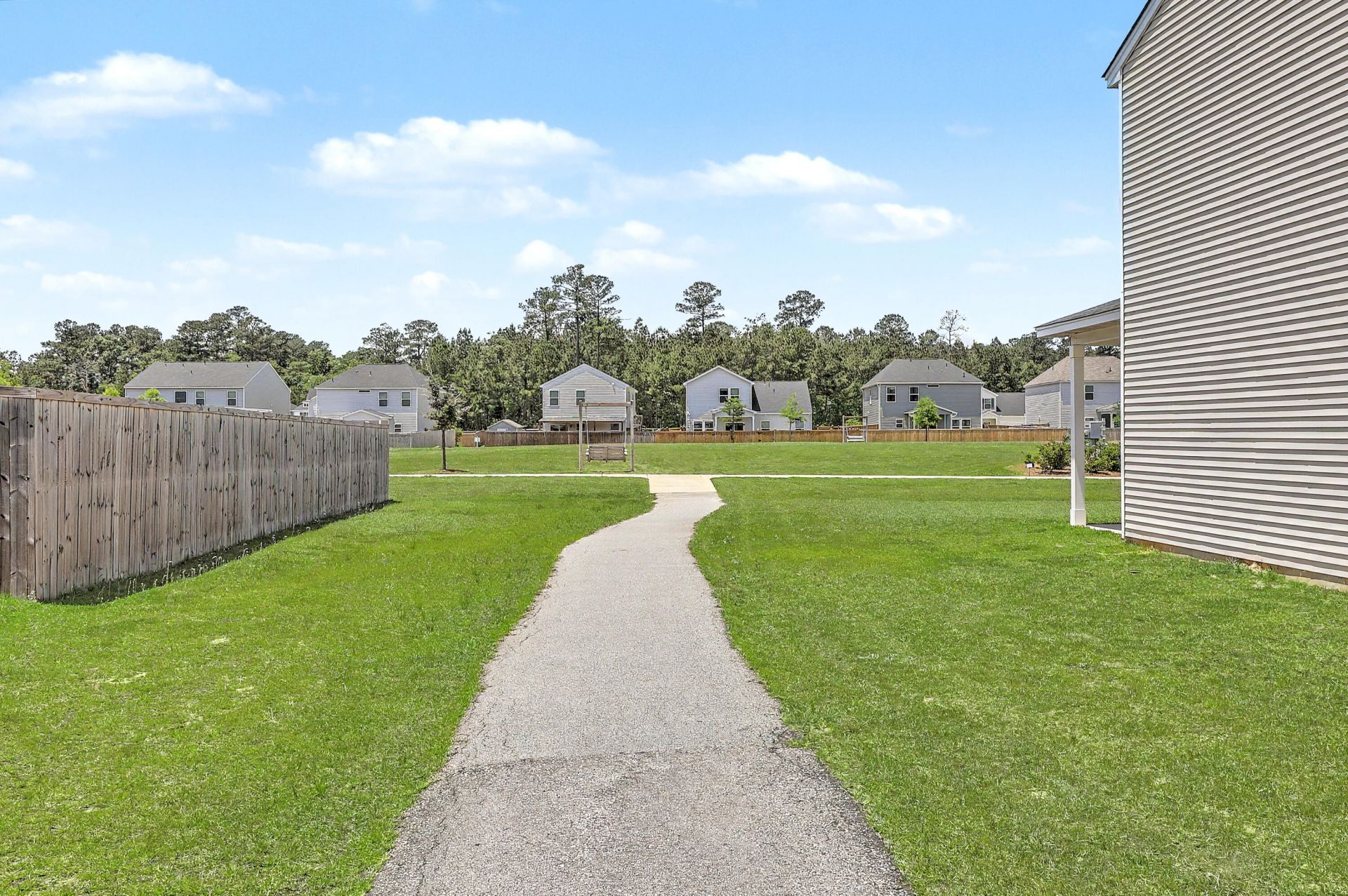 324 Gothenburg Trail Photo 34