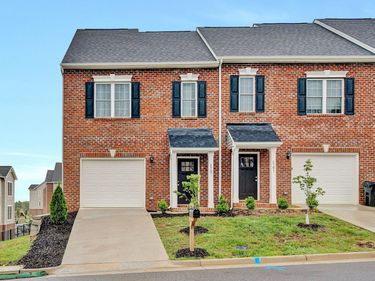 5787 Huntridge RD , Roanoke, VA 24012
