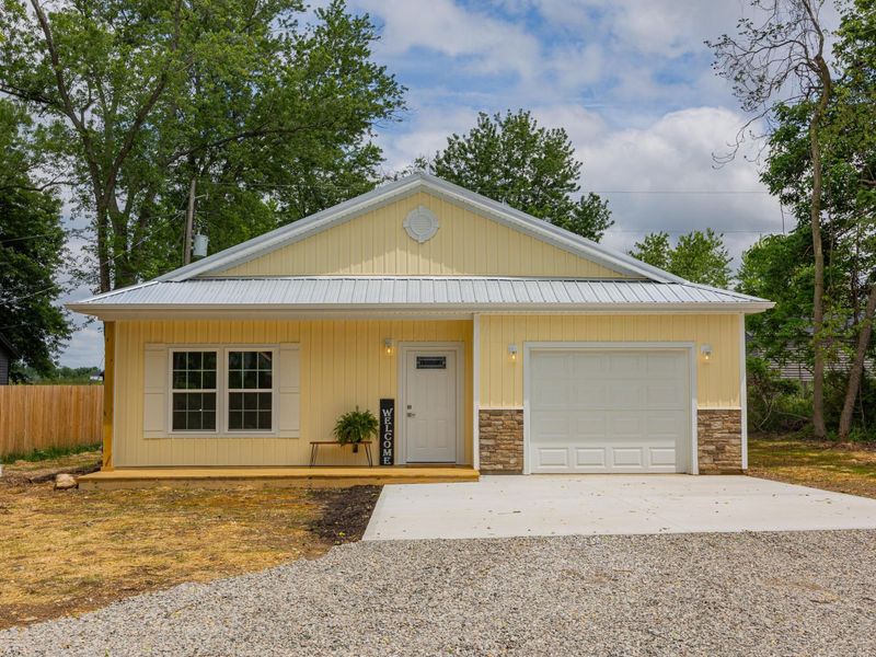 5719 Dahlia Drive NE, Thornville, OH 43076 Photo 1