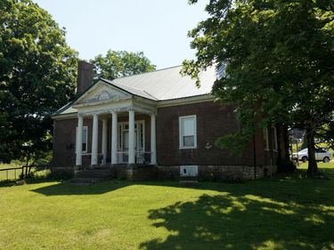 6300 McCowans Ferry Road, Versailles, KY 40383