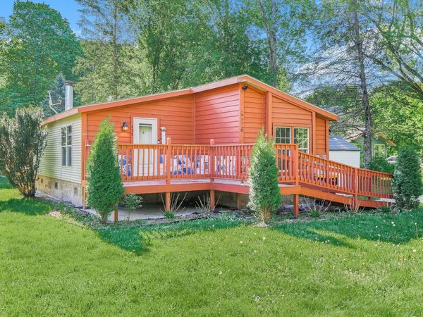 426 Railroad Avenue, Ellsworth, WI 54011