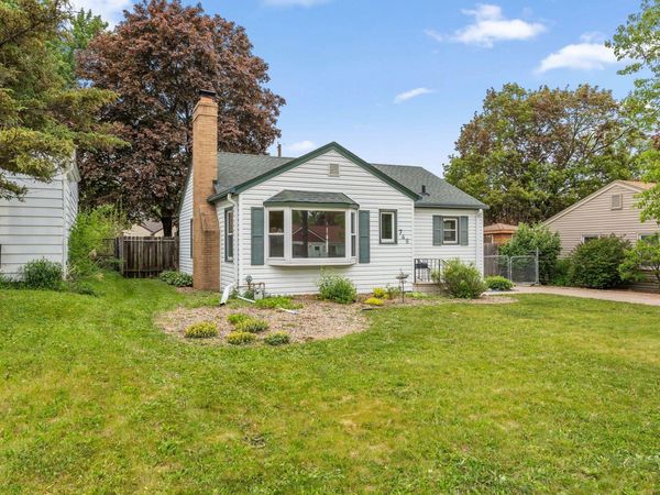 749 Cottage Avenue W, Saint Paul, MN 55117