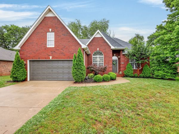 539 Forrest Pointe Dr , Murfreesboro, TN 37130