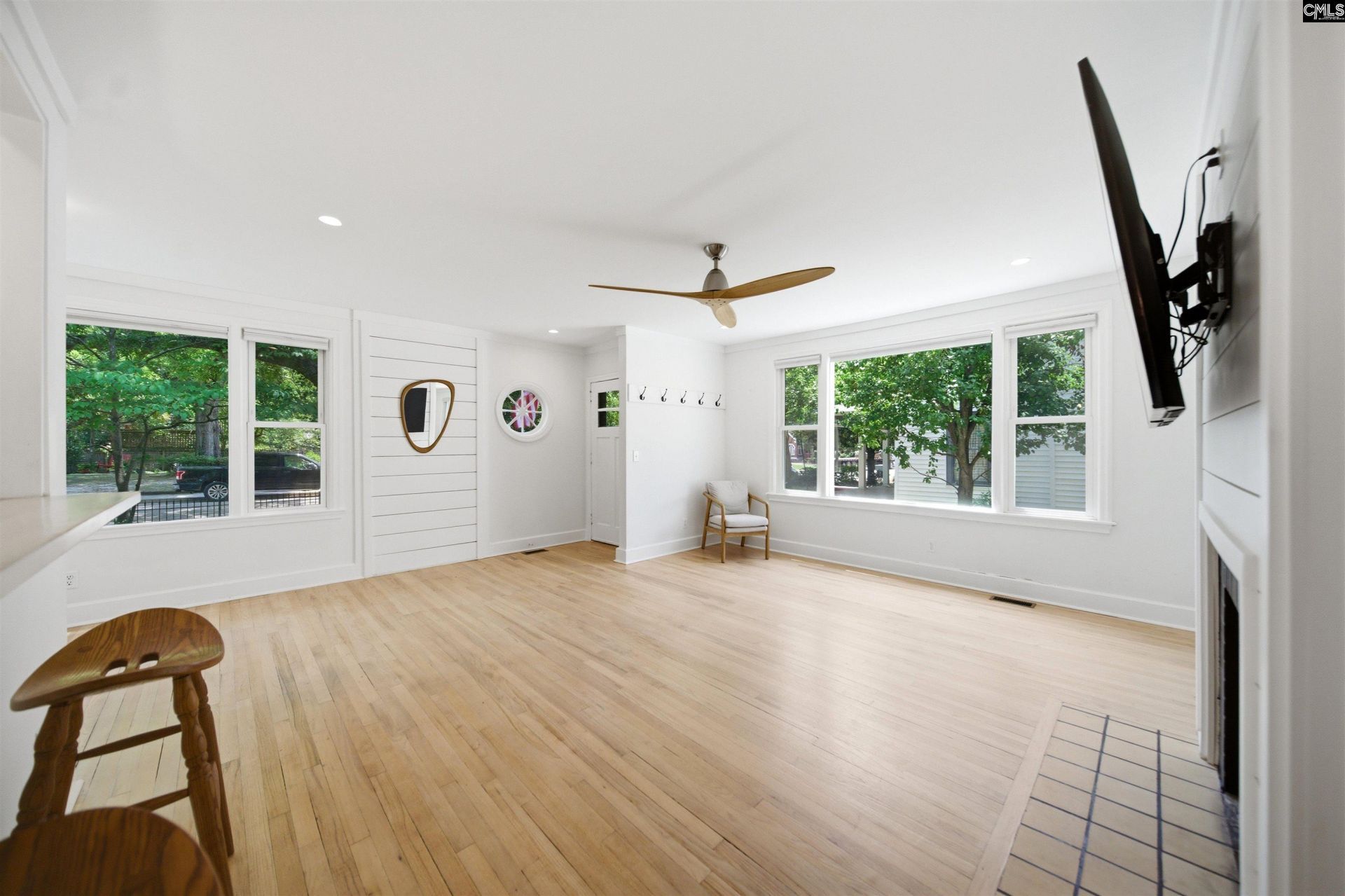 519 Chatham  Photo 10