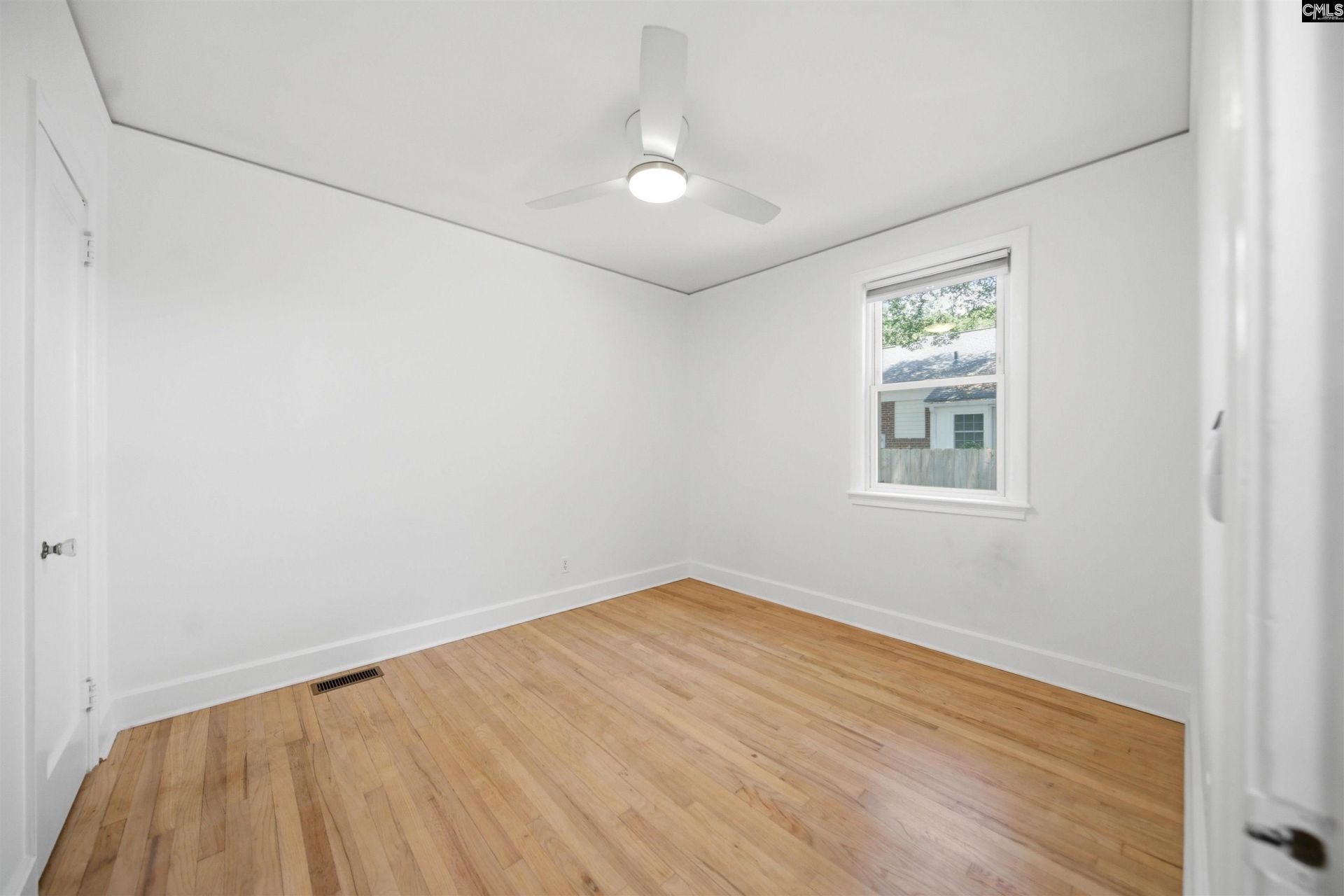 519 Chatham  Photo 15