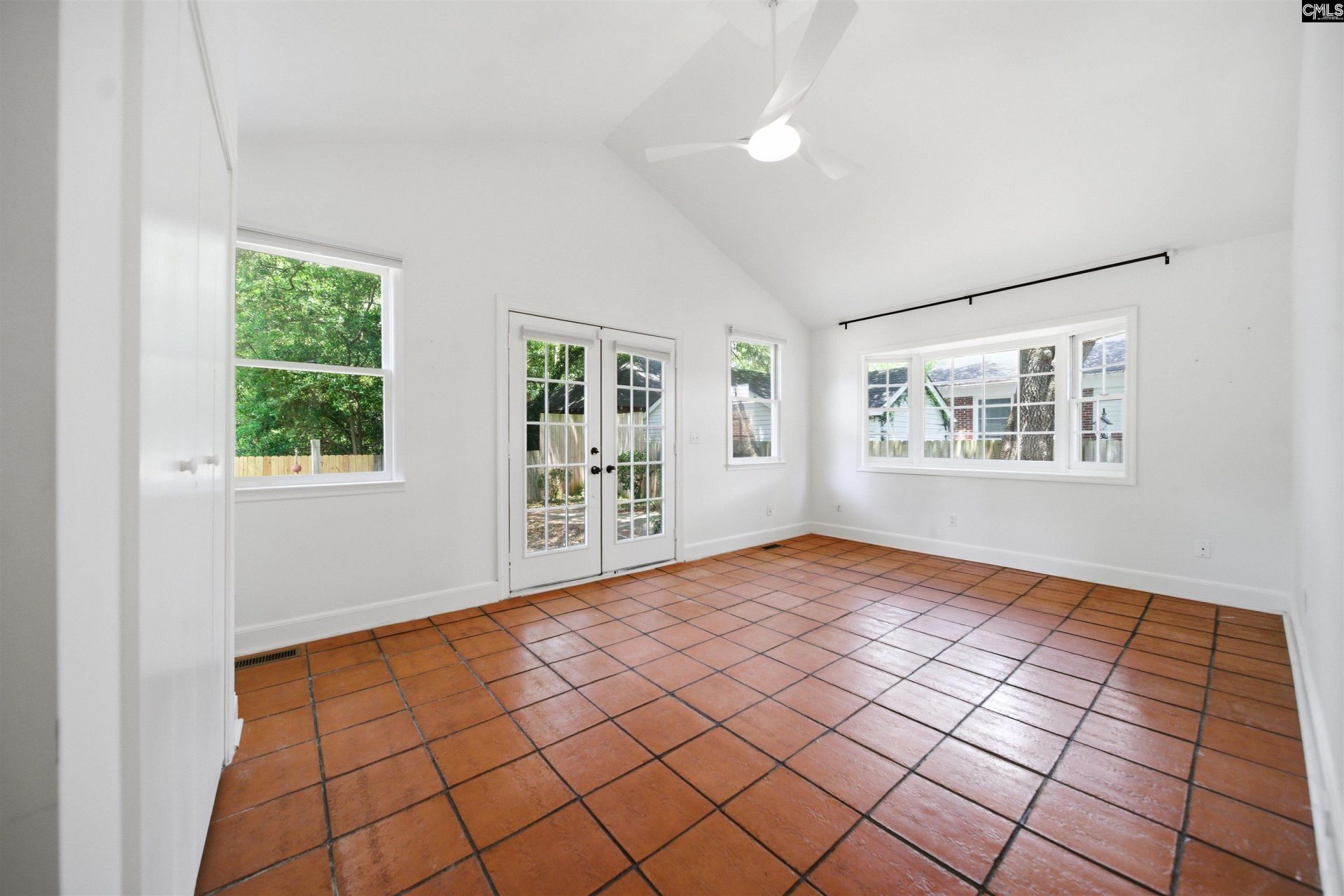 519 Chatham  Photo 17