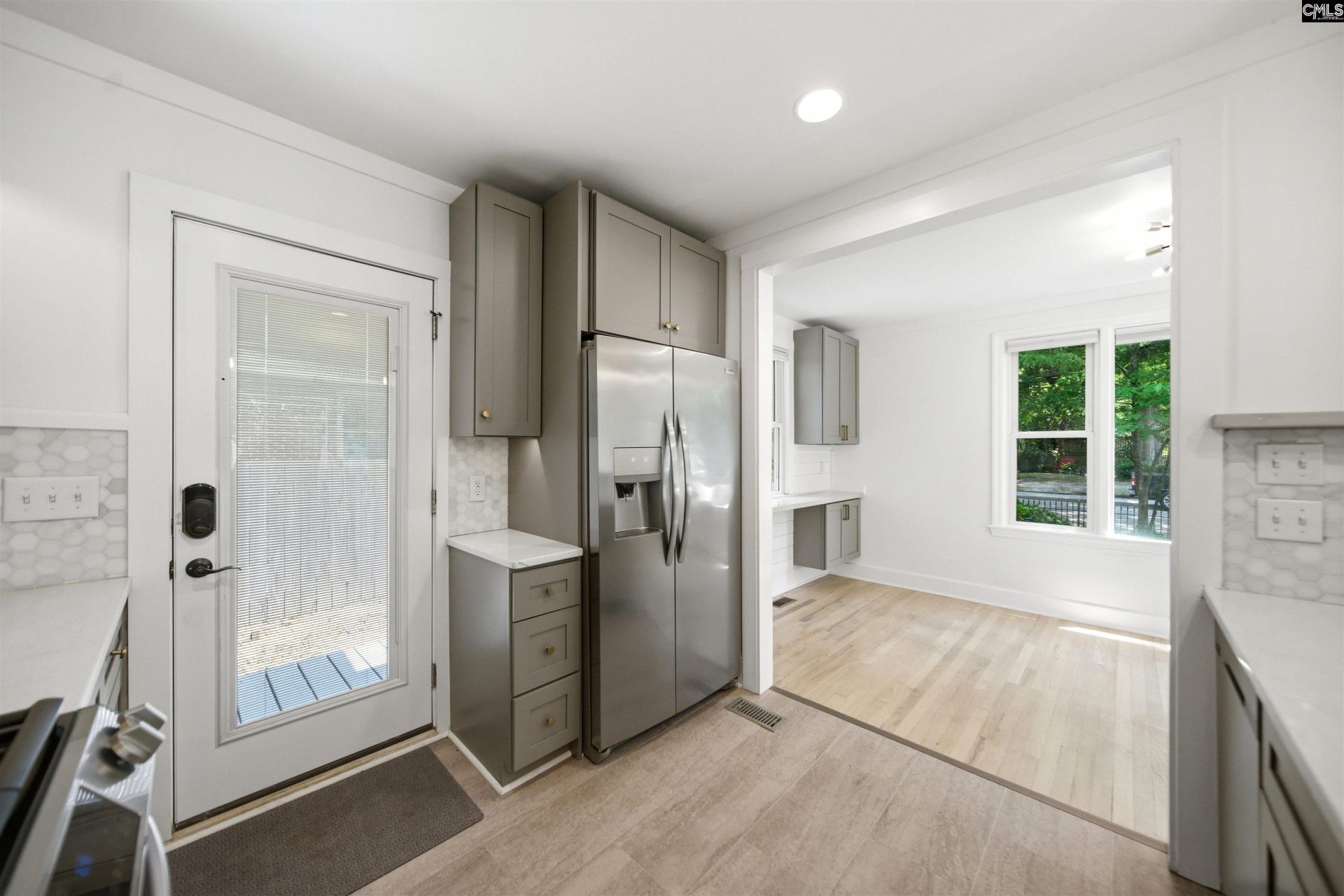 519 Chatham  Photo 6