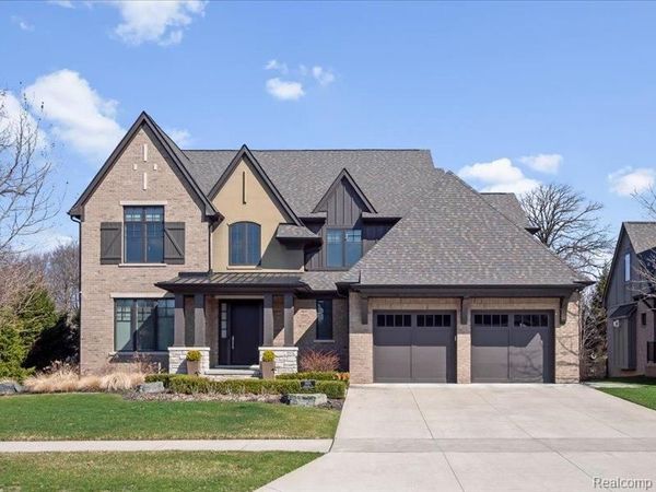 3824 Poppleton Court, Troy, MI 48084