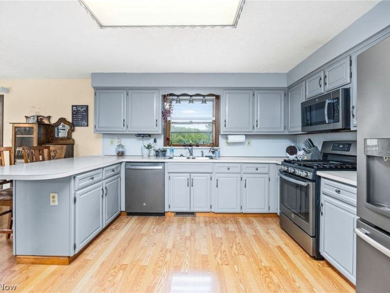 18746 Baird Road, Wellington, OH 44090 Photo 3