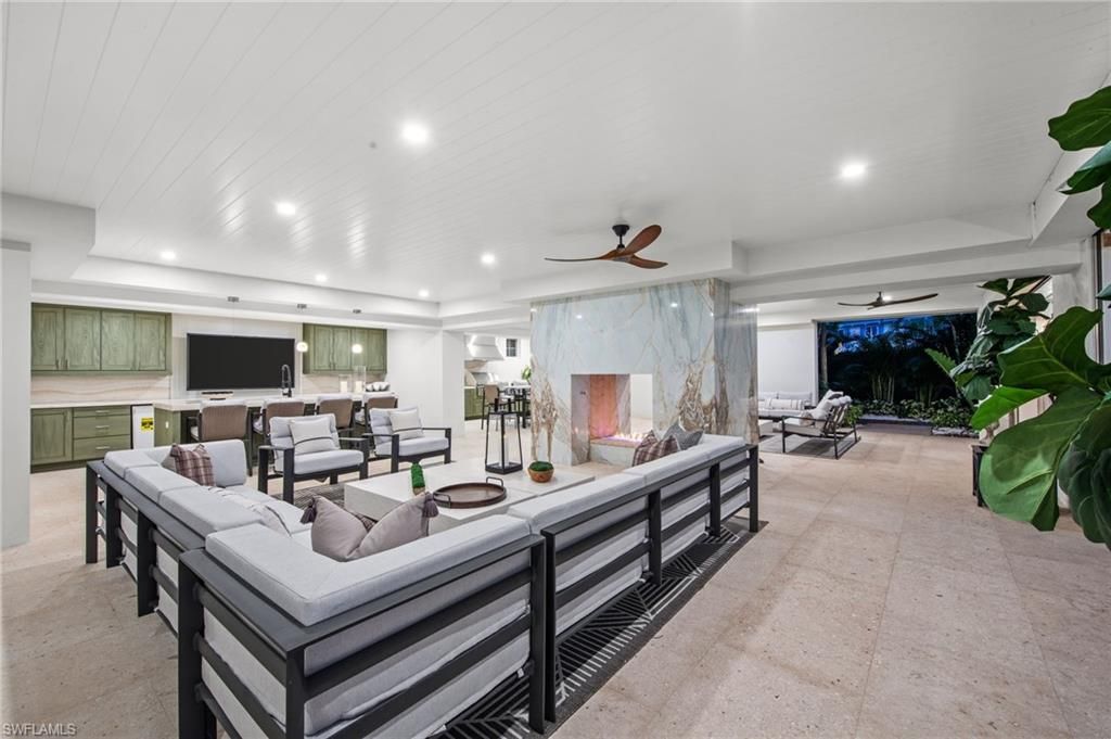 3675 Gordon Dr , Naples, FL 34102 Photo