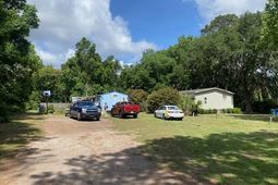 752 Main Road photo 4