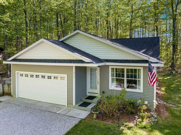 2177 Jacobson Road N, Suttons Bay, MI 49682