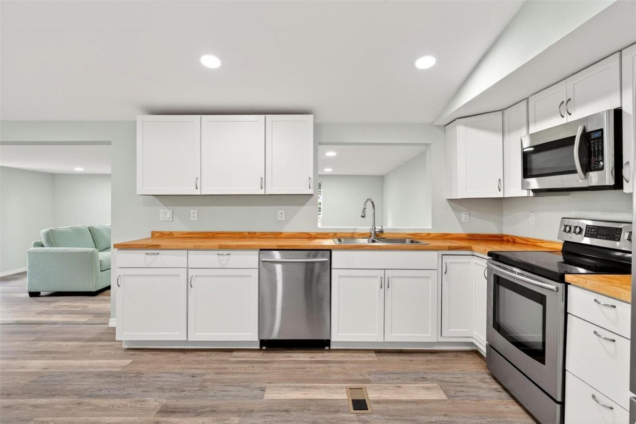 23939 NE 121 Lane , Salt Springs, FL 32134 Photo