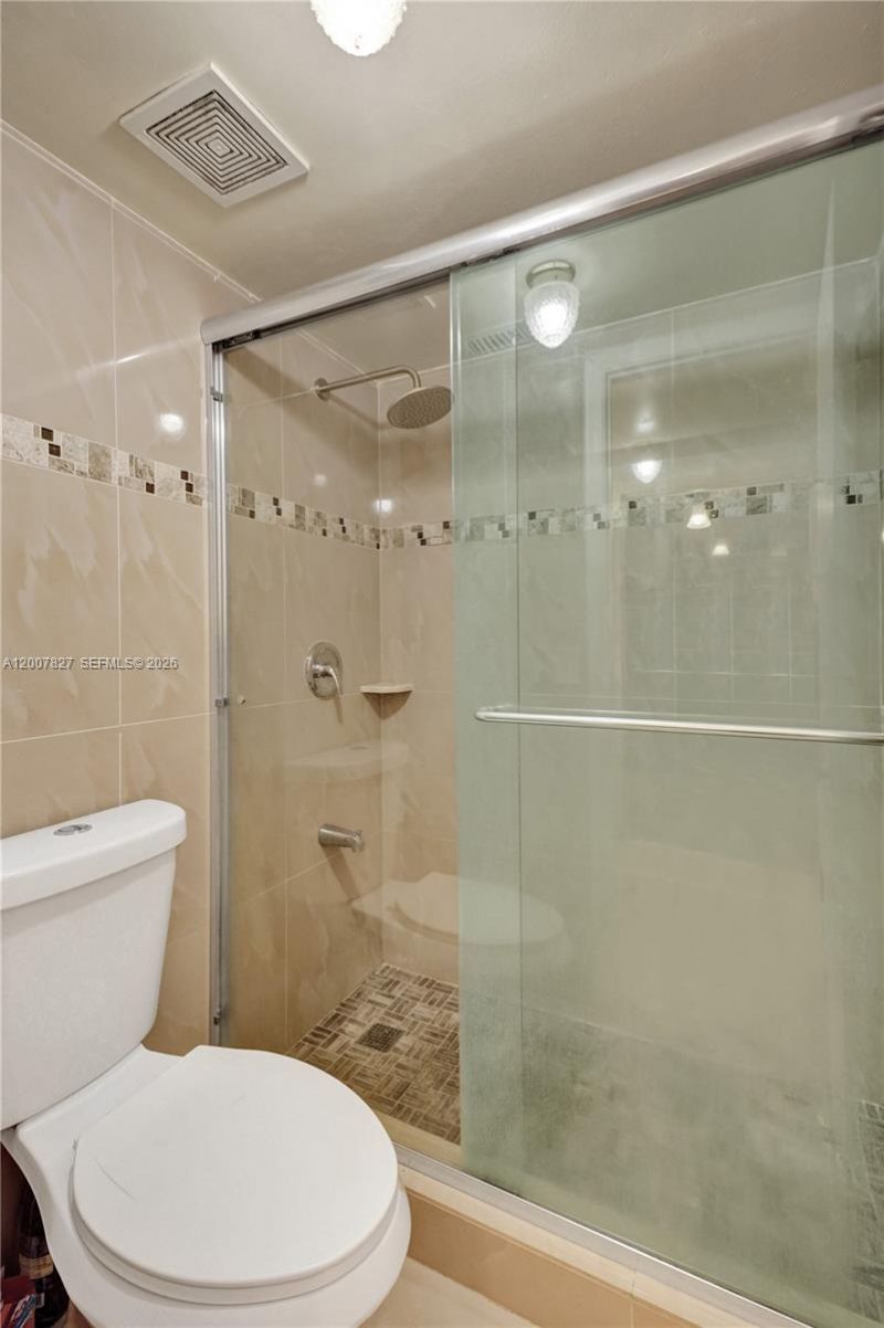 20025 NE 3rd Ct , Unit 8, Miami, FL 33179 Photo