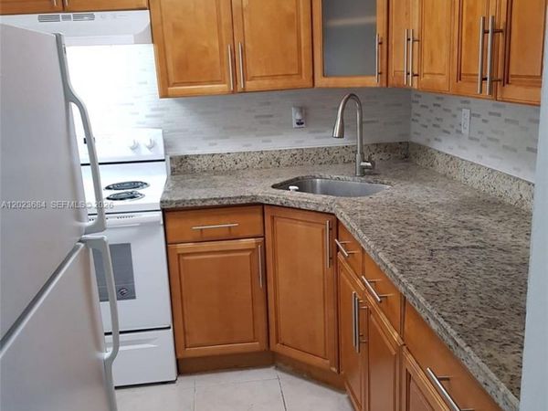 606 W 81st St , Unit 314, Hialeah, FL 33014
