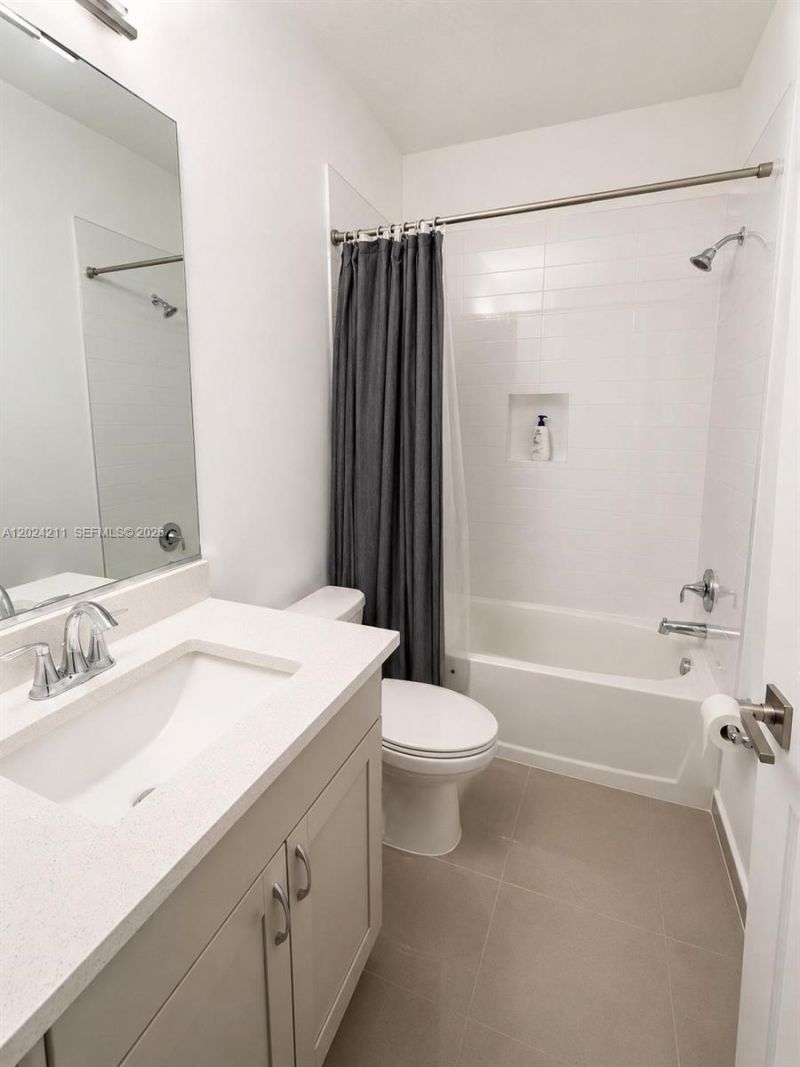 8939 Grand Prix Ln , Unit 8939, Boynton Beach, FL 33472 Photo