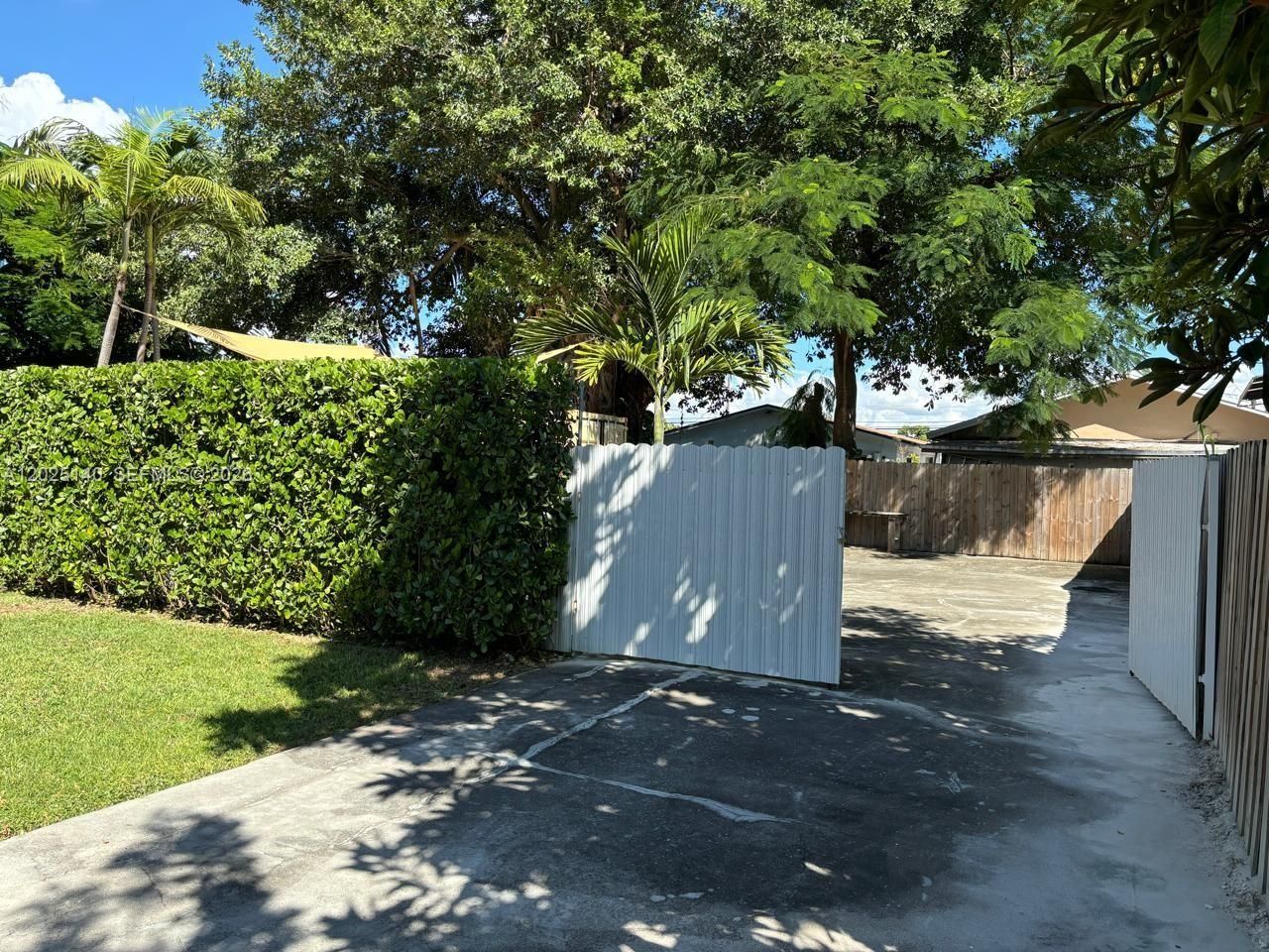 2359 NW 32nd St , Miami, FL 33142 Photo