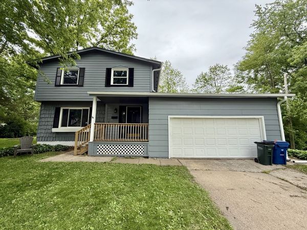 4828 Armil Court , Davenport, IA 52806