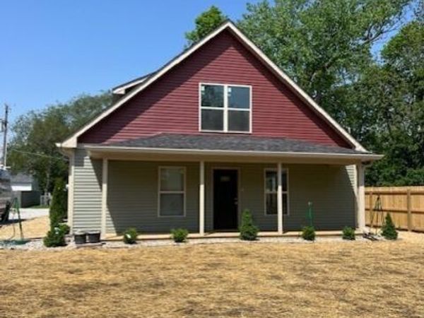 282 N East Street , Plainfield, IN 46168