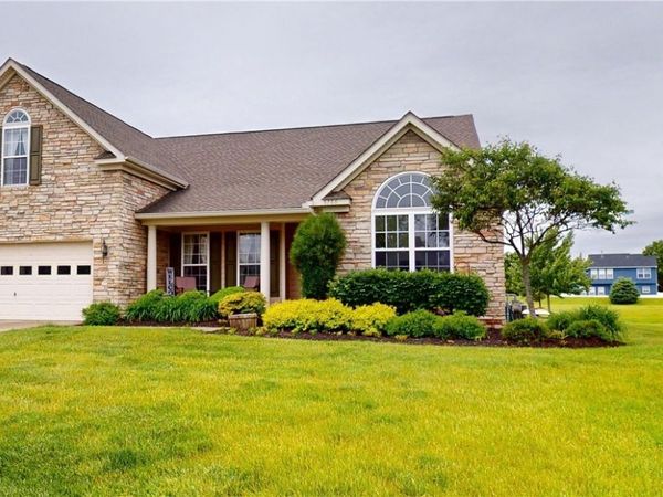 5786 Overlook Way, North Ridgeville, OH 44039