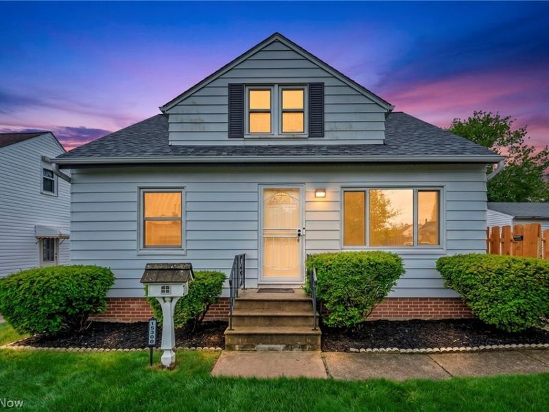 15300 Northwood Avenue, Maple Heights, OH 44137 Photo 2