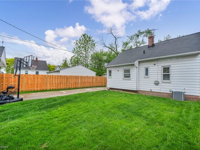15300 Northwood Avenue, Maple Heights, OH 44137 Photo 46