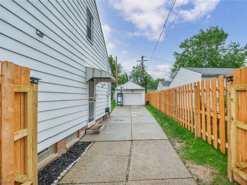 15300 Northwood Avenue, Maple Heights, OH 44137 Photo 47