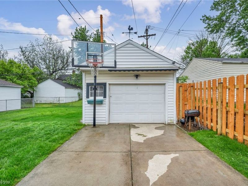 15300 Northwood Avenue, Maple Heights, OH 44137 Photo 48