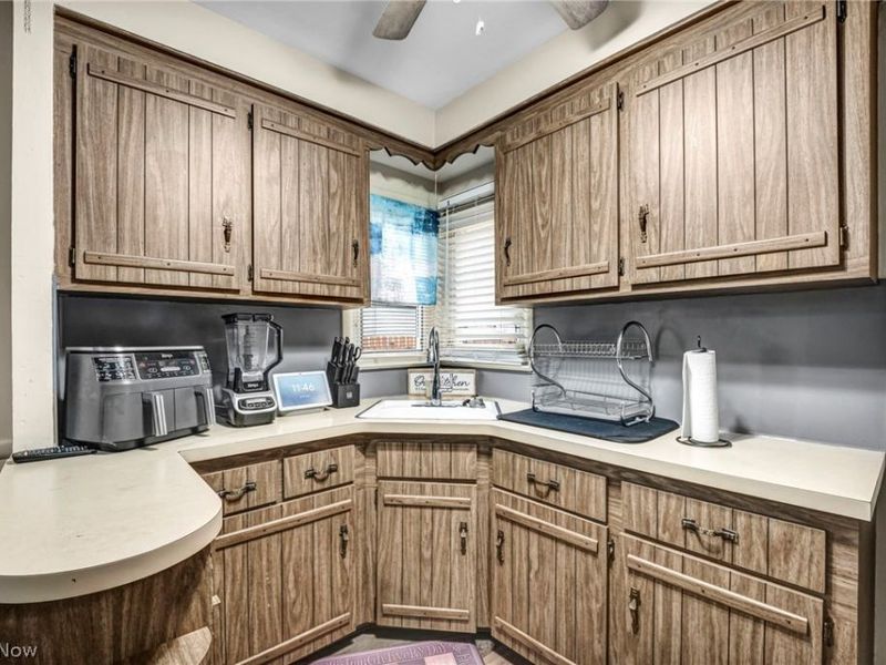 15300 Northwood Avenue, Maple Heights, OH 44137 Photo 8