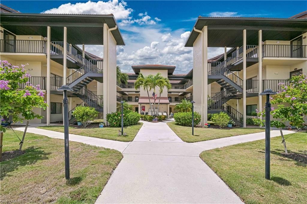 11540 Caravel Cir, Unit 3030, Fort Myers, FL 33908 Main Photo