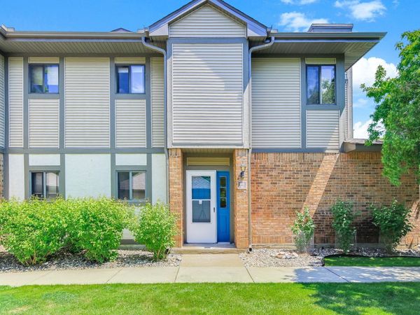 415 Shelard Parkway, Unit 102, Saint Louis Park, MN 55426