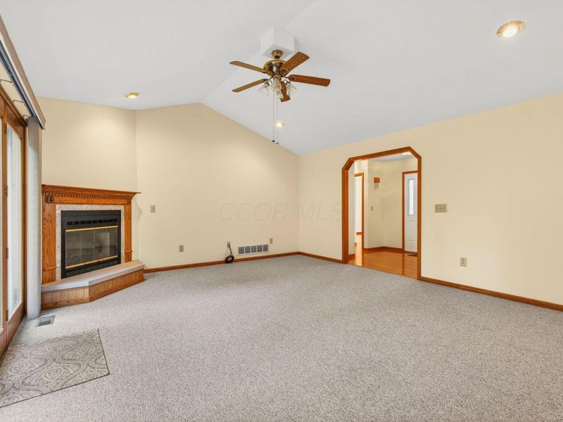 886 Golfview Drive, Chillicothe, OH 45601 Photo 10