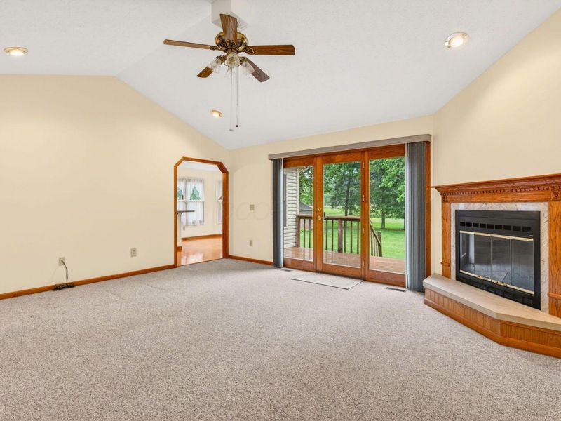 886 Golfview Drive, Chillicothe, OH 45601 Photo 13