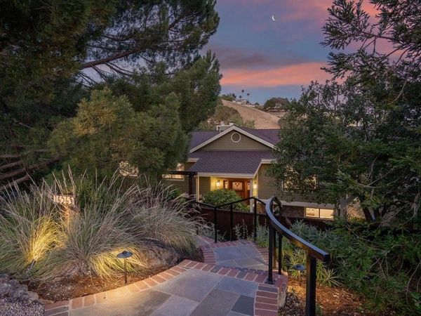 16565 Oak View Circle, Morgan Hill, CA 95037