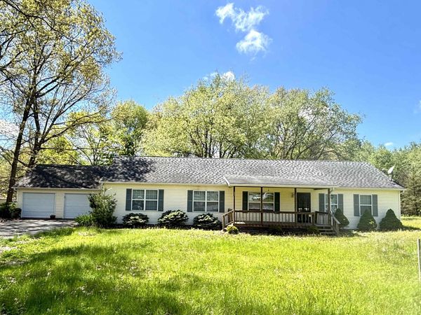 8255 N Seminole Place, Walkerton, IN 46574
