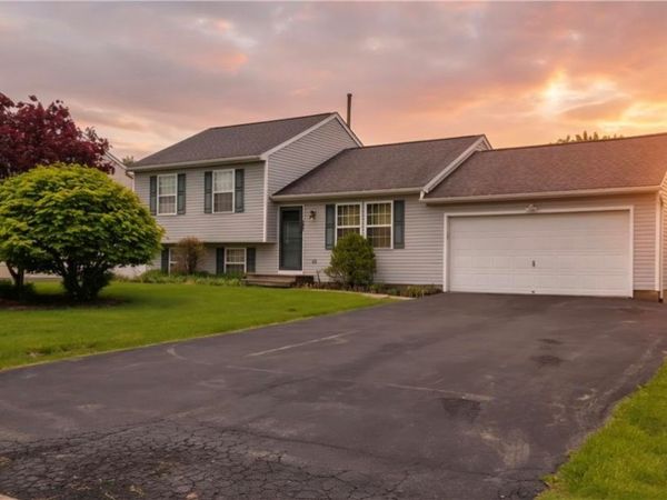 9422 Jacob Lane , Brewerton, NY 13029